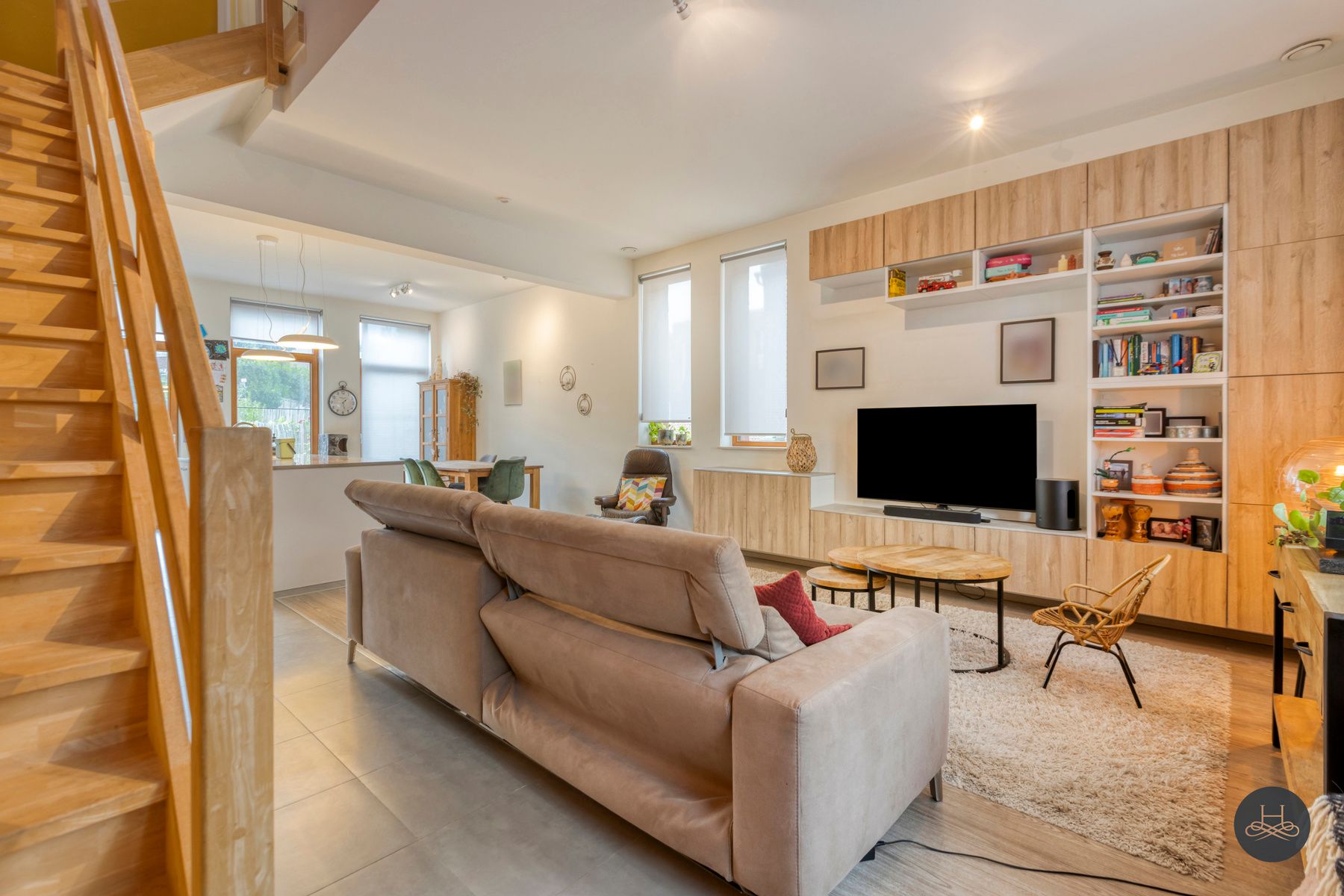 Gezellige en moderne halfopen woning met leuke tuin foto 4