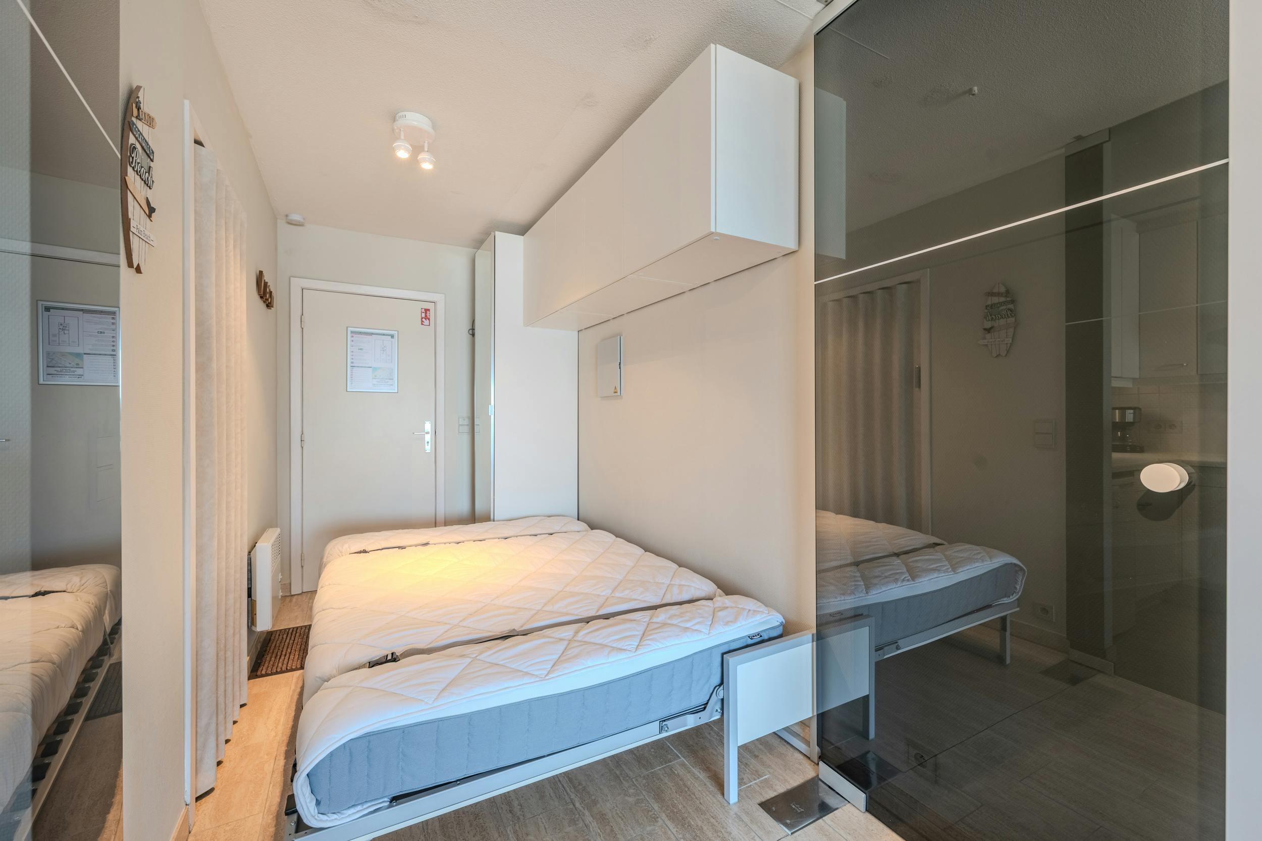 Lichtrijke studio met terras en fenomenaal frontaal zeezicht te koop! foto 9