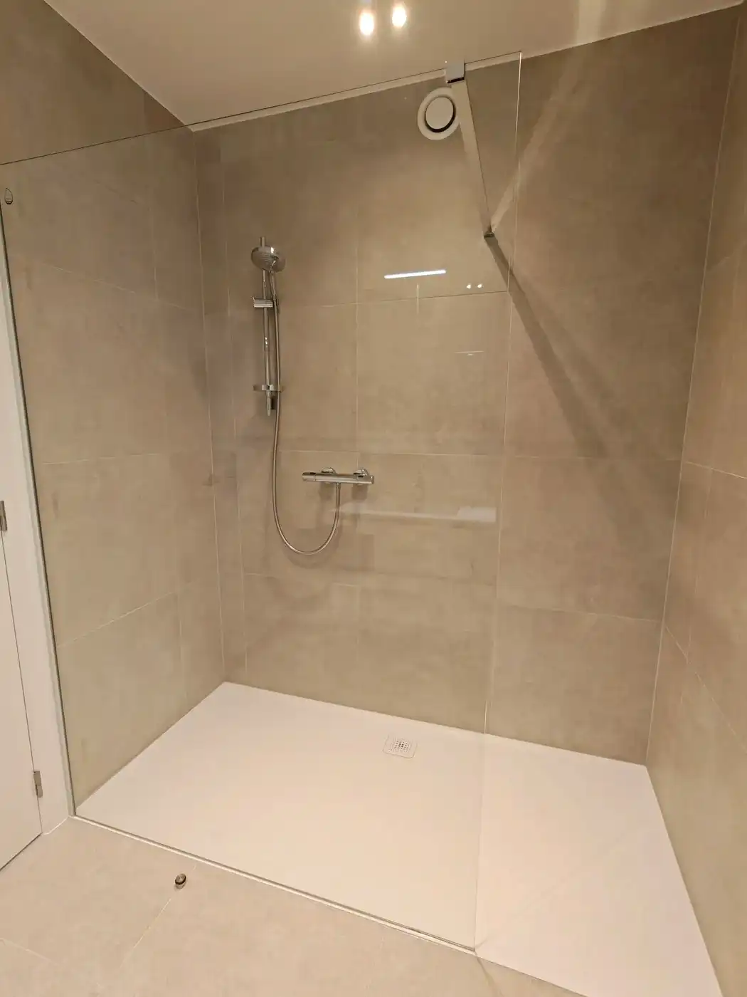 Geluveld – Modern nieuwbouwappartement op de eerste verdieping met 2 slaapkamers en garage foto 6