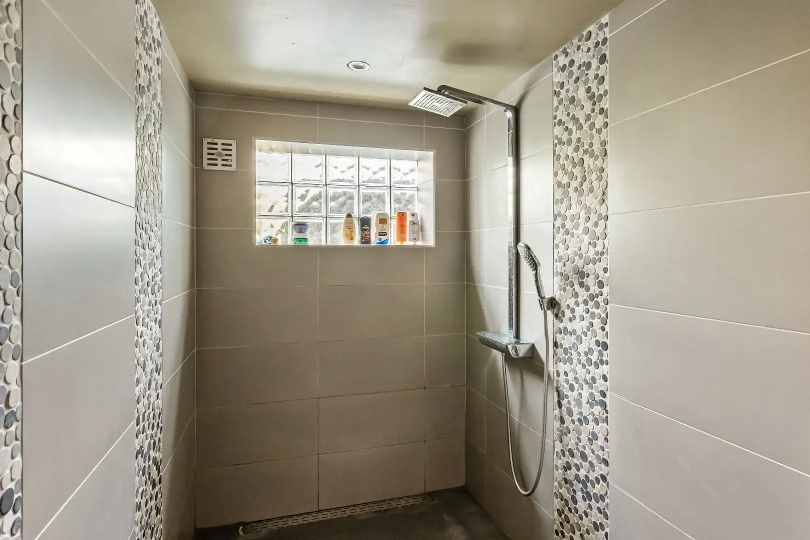 Prachtige landelijke villa met gezinstuin en graslanden op 32.558m² foto 31