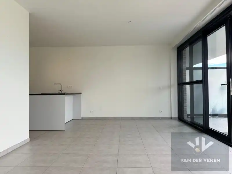 Rustig gelegen 2 slaapkamer appartement! foto 4