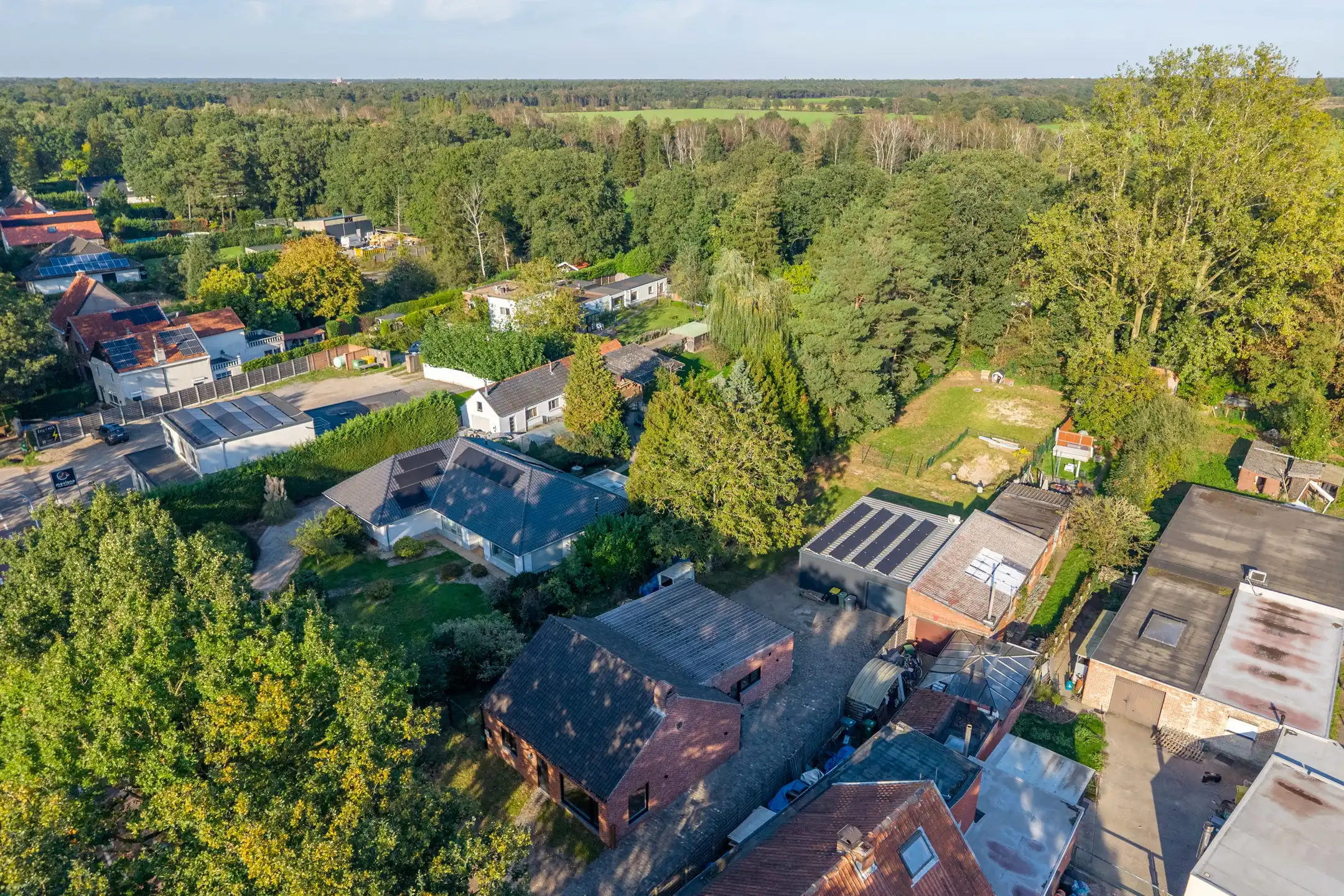 Ger. woning met 3 slpk en grote garage/werkplaats op 1.705 m² foto 45