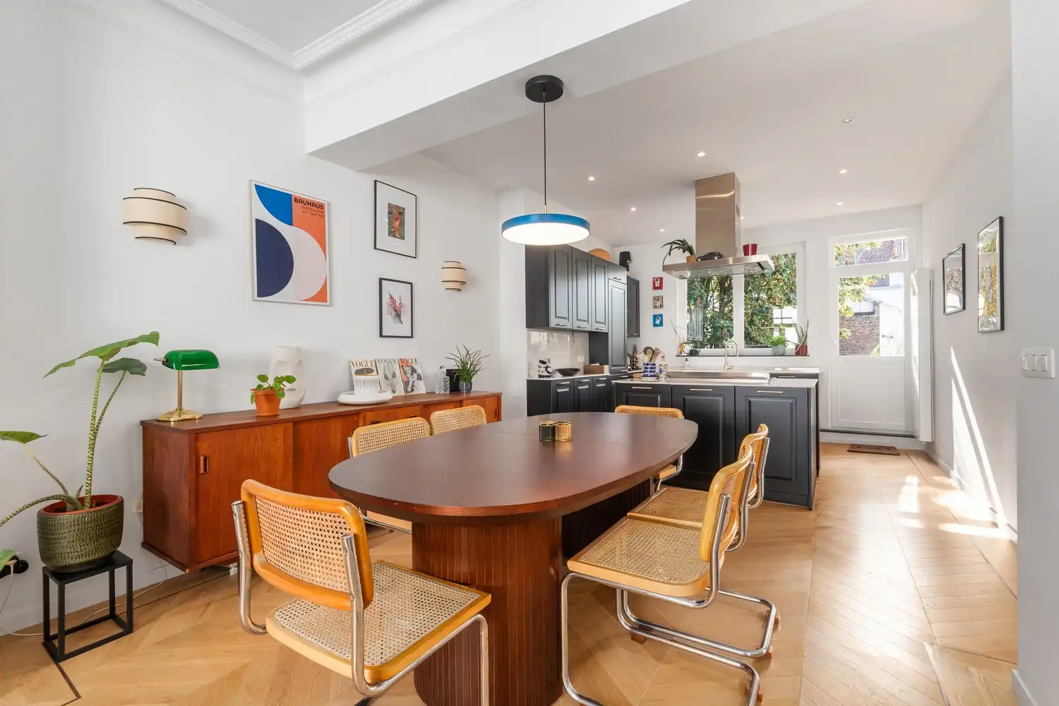 Gerenoveerd duplex-appartement met 2-kamers en zonnig terras foto 3