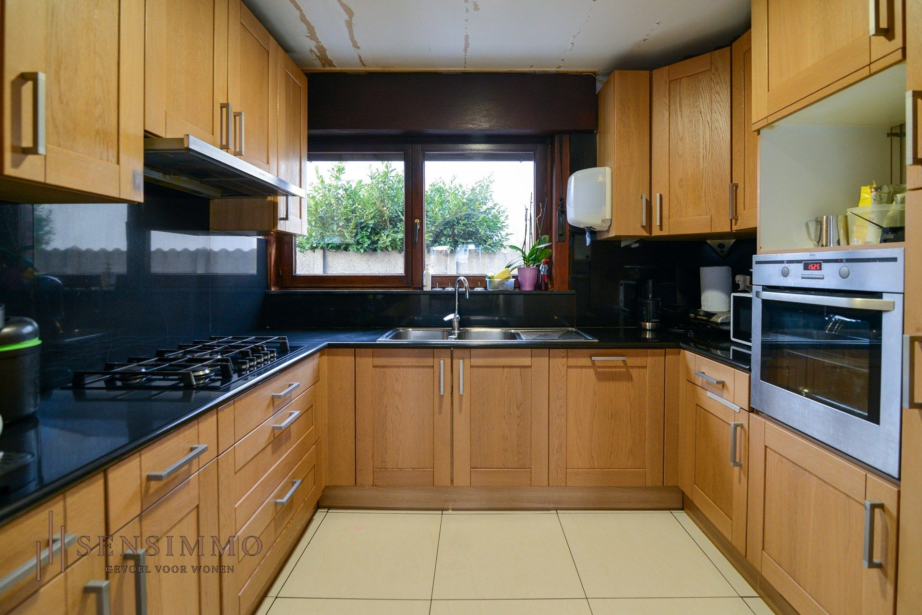 Ruime vrijstaande woning met 4 slaapkamers op 6a66 perceel te Boxbergheide Genk foto 8