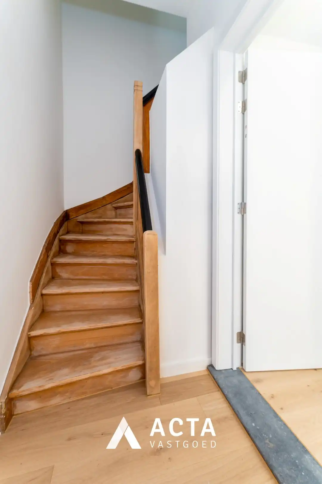 Recent gerenoveerd appartement met 2 slaapkamers  foto 11