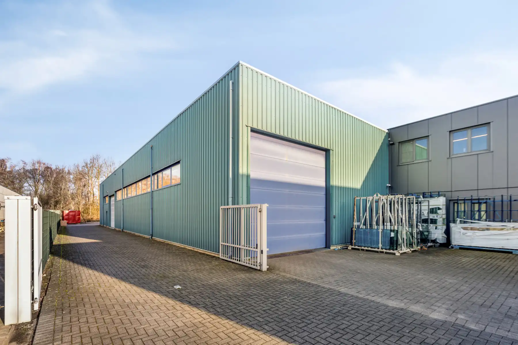 Industriegebouw met tal van mogelijkheden foto 10