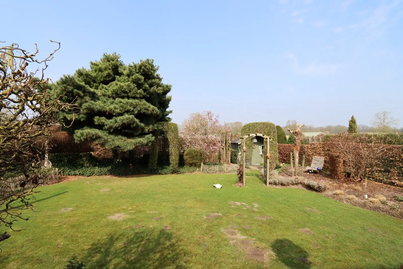 Mooi, verzorgd vrijstaand huis met drie slaapkamers  foto 30