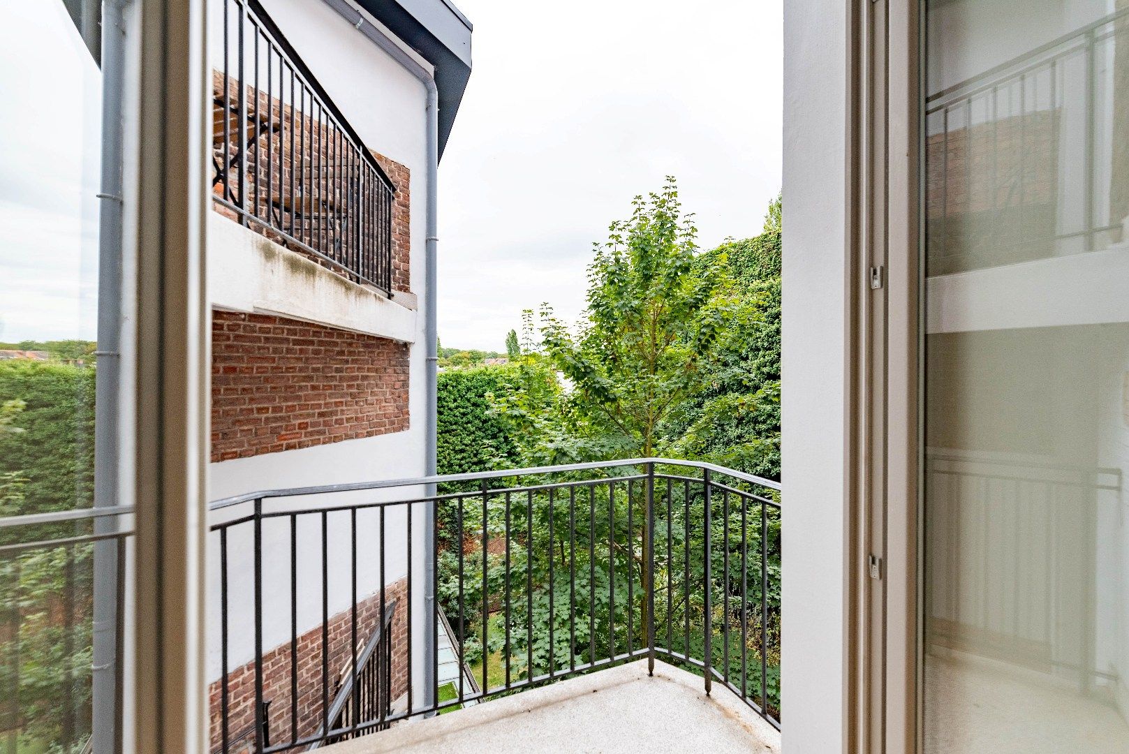 Prachtig gerenoveerd appartement in art deco gebouw foto 15