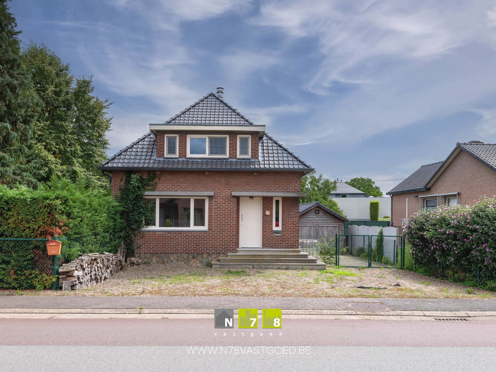 Huis te koop foto {{pictureIndex}}