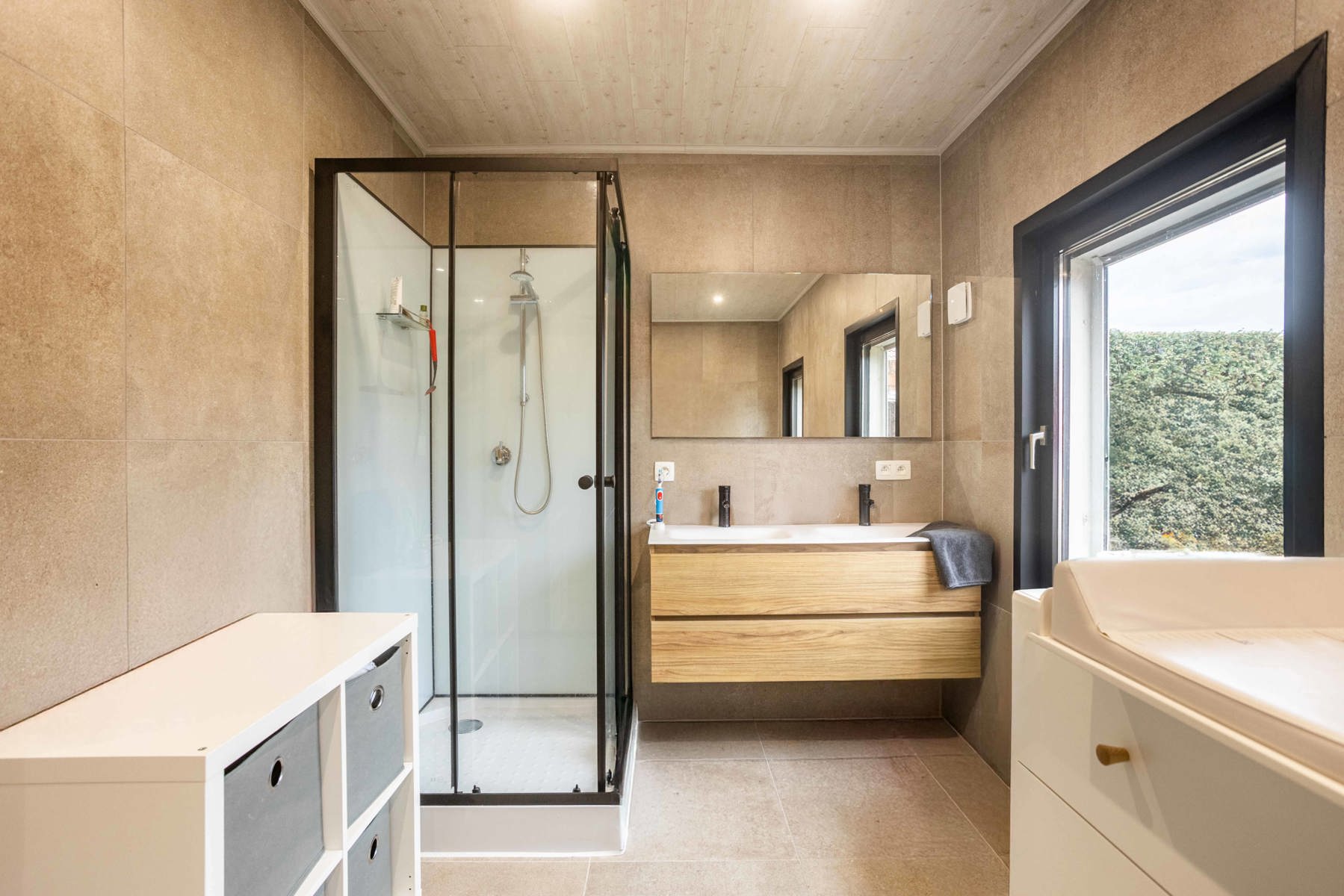 Prachtig gerenoveerde woning te koop in Geraardsbergen foto 12