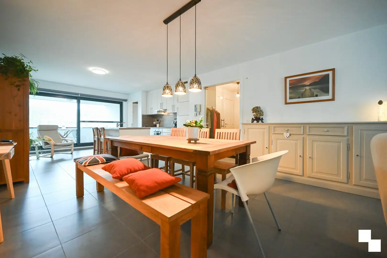 Lichtrijk tweeslaapkamer appartement te hartje Izegem foto 12