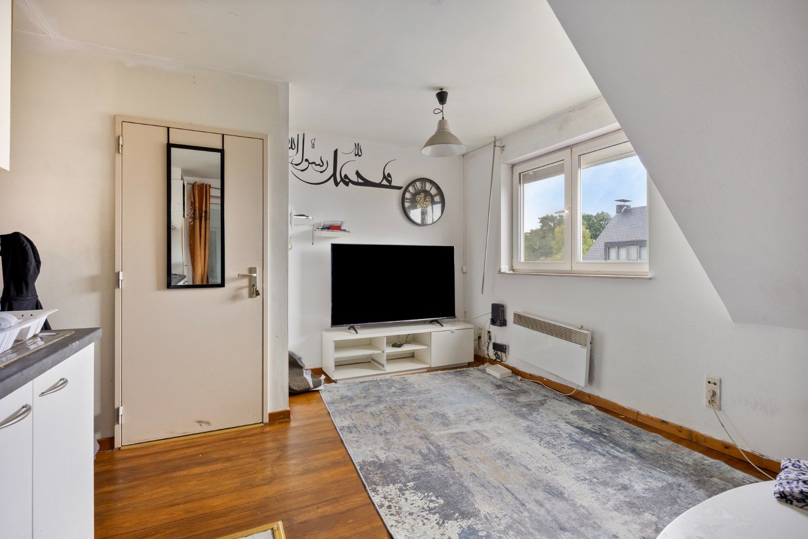 Studio met aparte slaapkamer, terras en autostaanplaats te OLV Olen ! foto 4