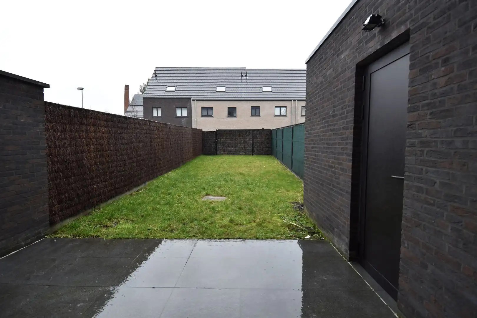 Rijwoning met 3 slaapkamers en tuin in Kortrijk foto 14