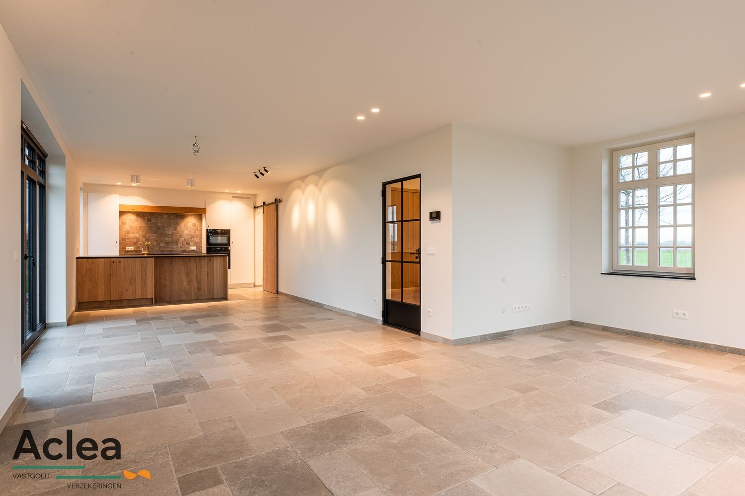 Unieke landelijke nieuwbouw woning met open zichten foto 9