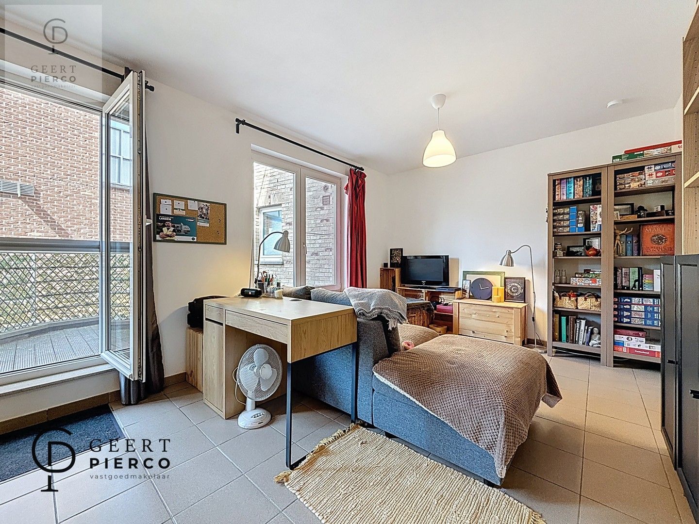 Gelijkvloers appartement met ruim terras foto 3