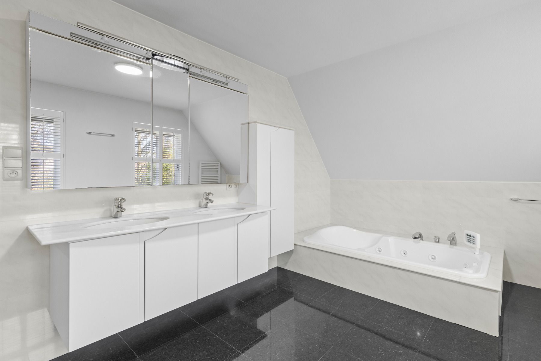 Exclusieve villa - Rust, ruimte en luxe nabij het Sterrebos! foto 20