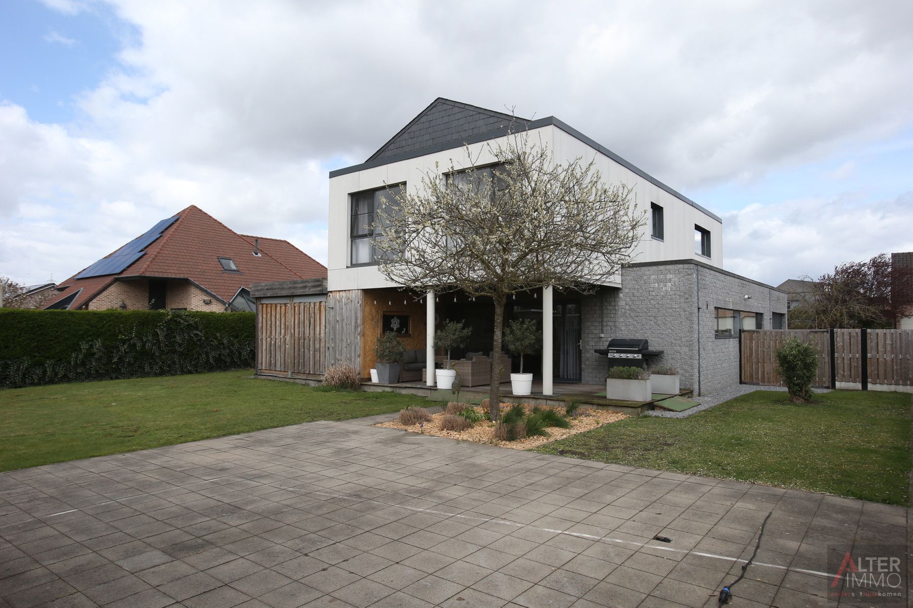 Residentiëel gelegen, moderne villa met 4 slaapkamers op een zuid-oostelijk georiënteerd perceel van 8a 69ca in Hasselt Kiewith. foto 8