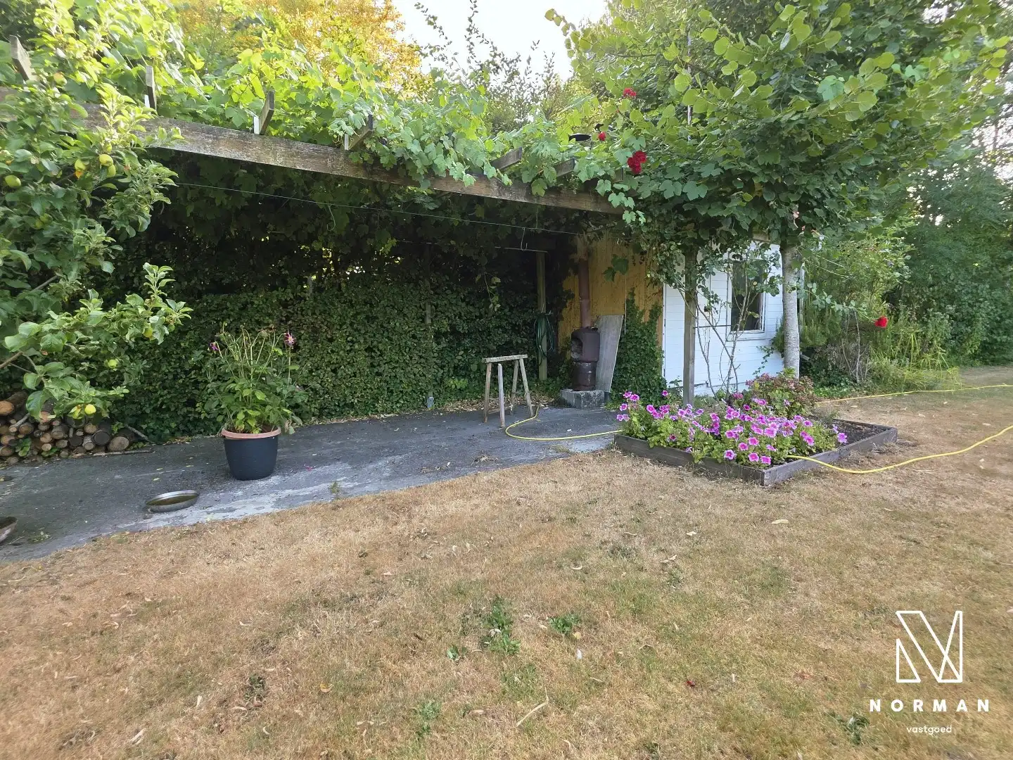 Ruime woning met mooie tuin in rustige straat in Beveren-Leie foto 20