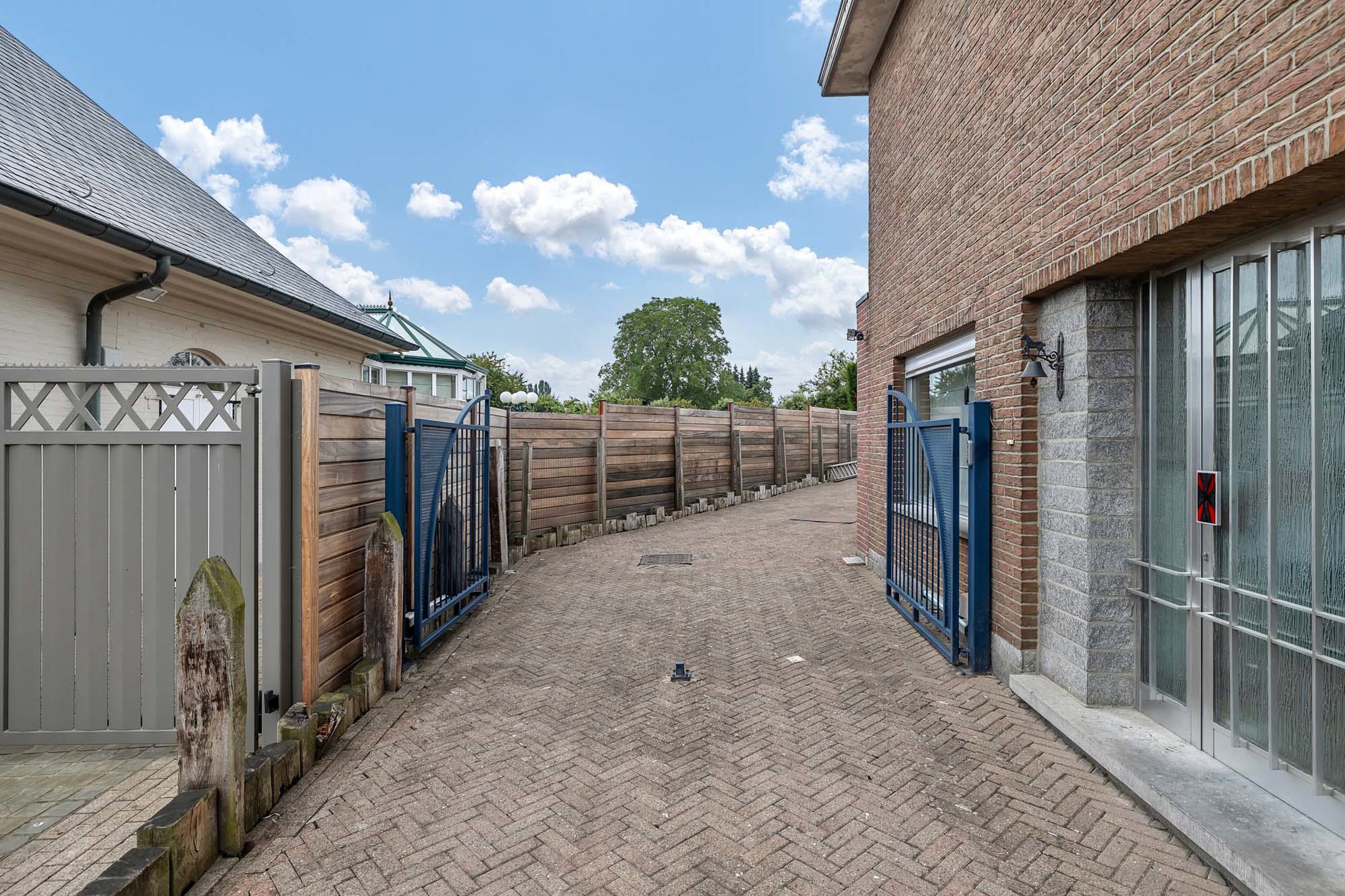 Robuuste hob met opslagplaats foto 26