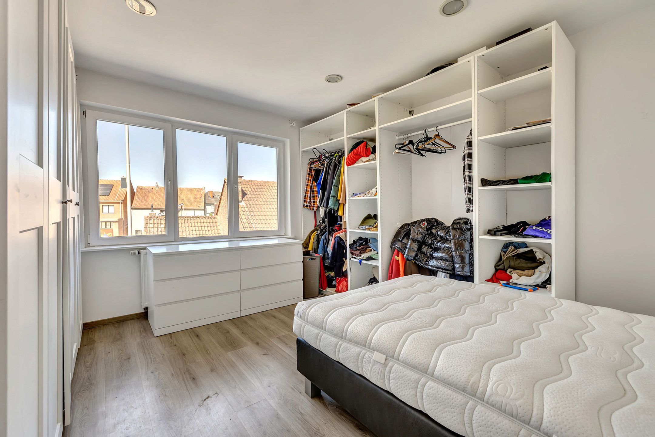Ruime woning met tuin en 4 slaapkamers te Denderleeuw  foto 17