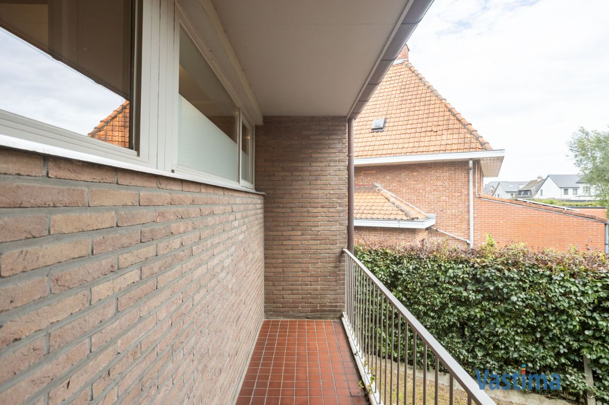 Lichtrijke villa met royale tuin vlak bij natuur & stadsleven foto 22