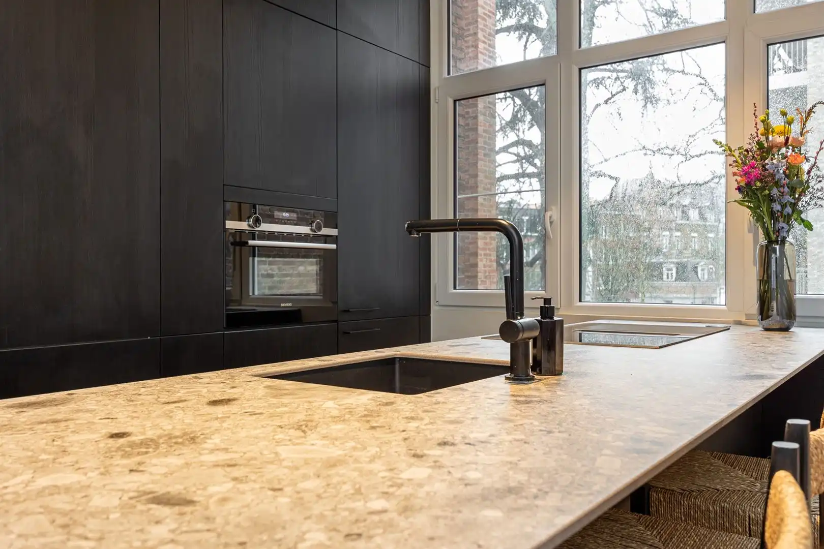 Wegdromen in een Art-deco appartement foto 7