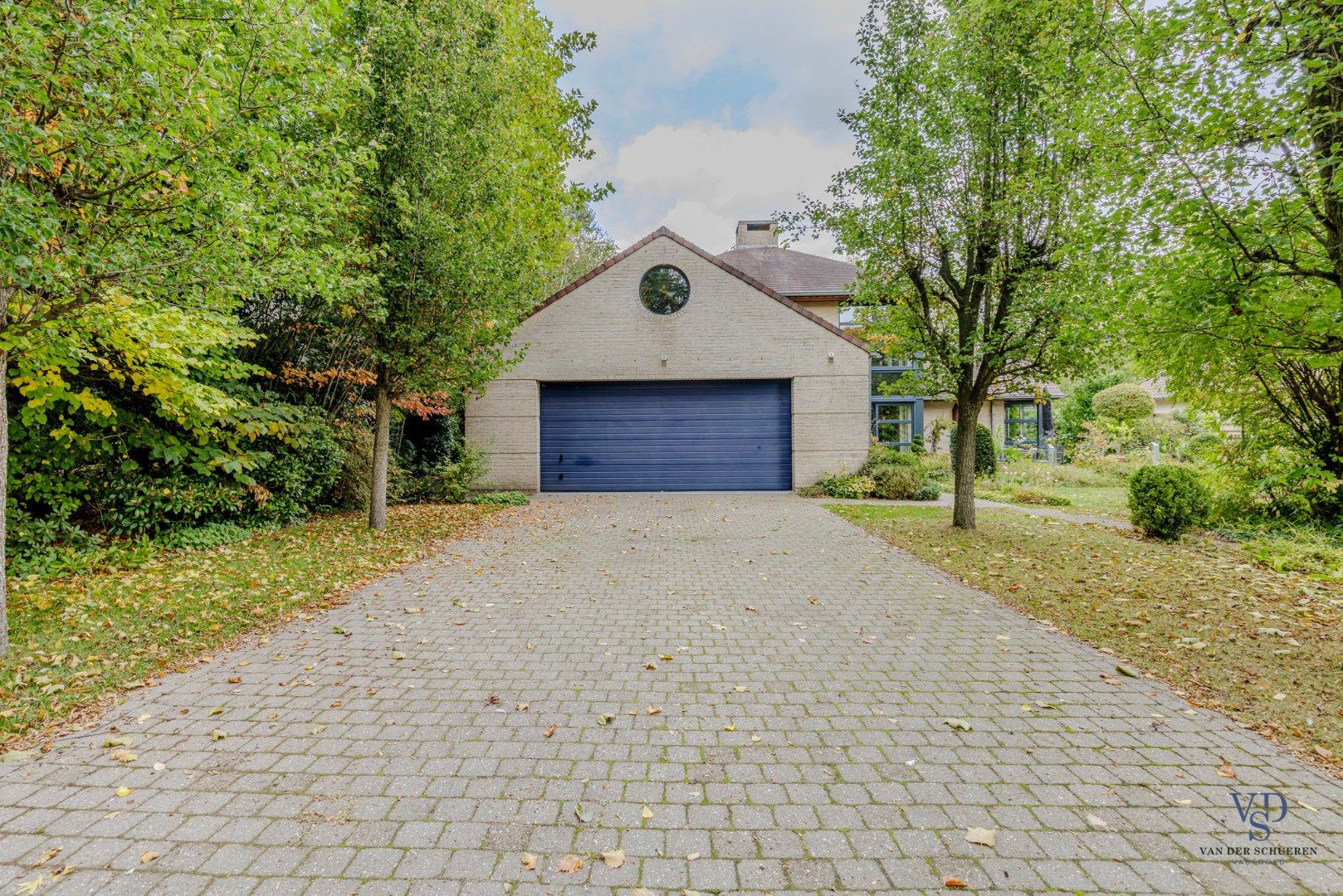 Tijdloze villa in 't groen.  foto 50