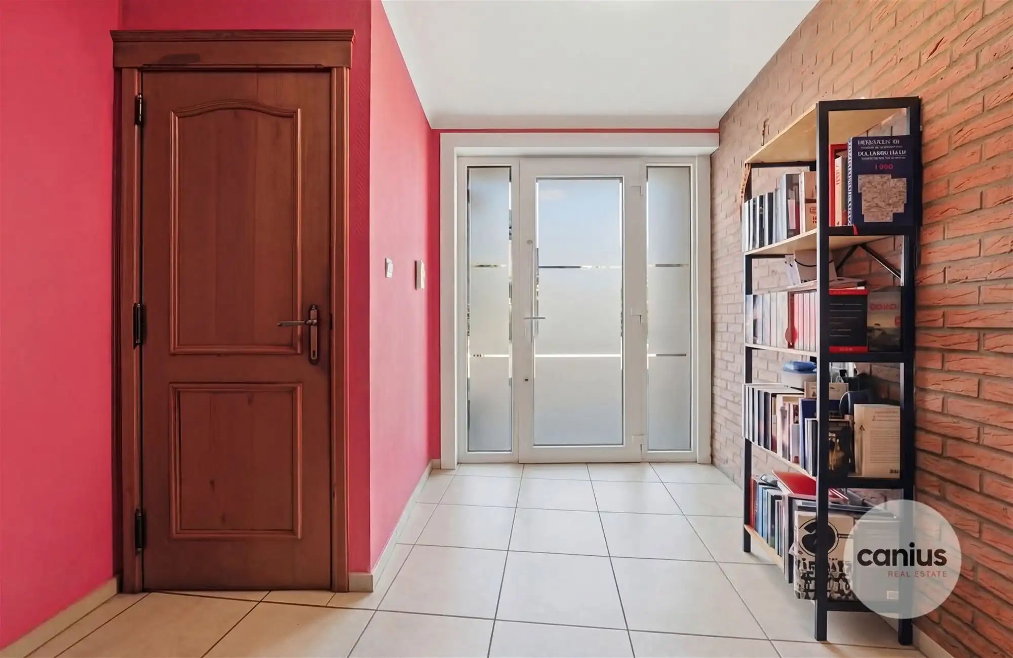 CHARMANTE BEL-ETAGE WONING MET 3 SLAAPKAMERS, GARAGE EN TUIN foto 4