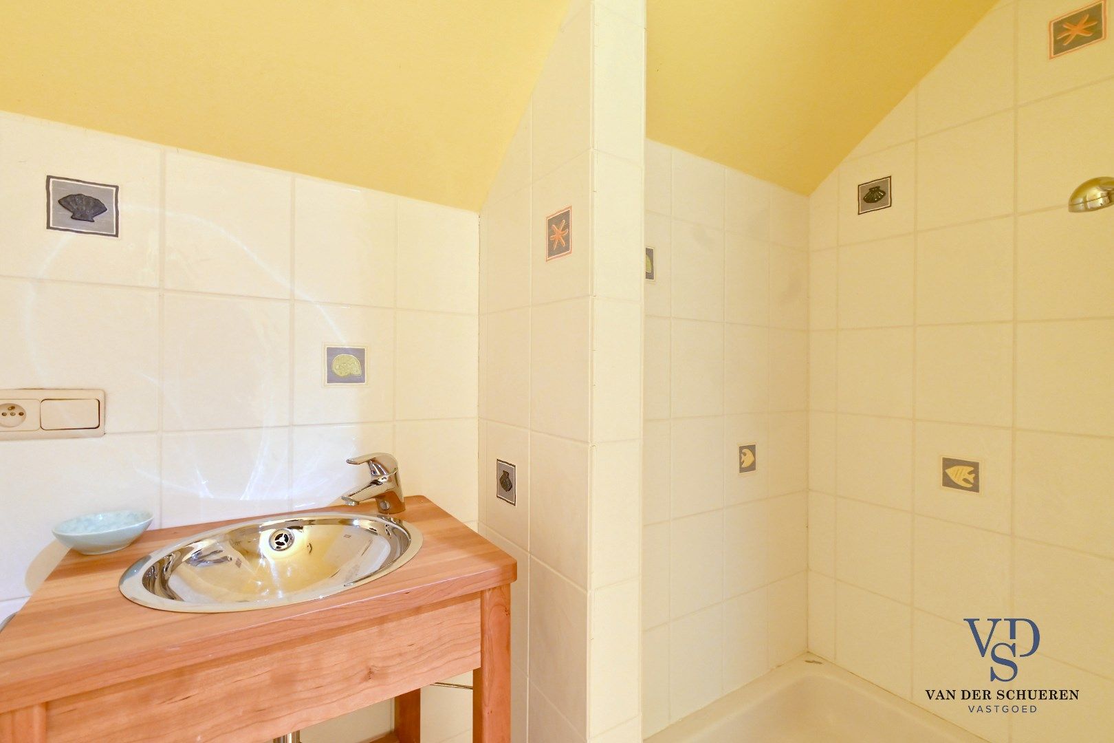 Exclusieve villa met weide (ca. 1 ha) en adembenemende vergezichten foto 24