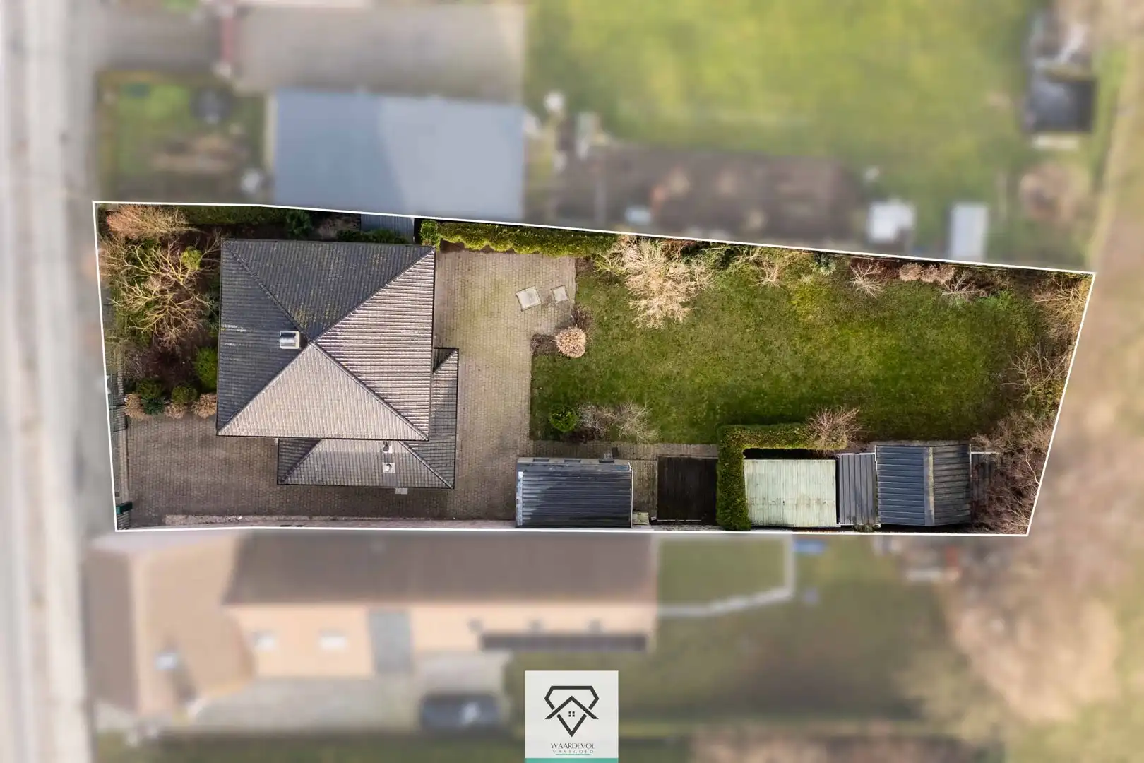 Moderne instapklare villa te koop met zonnige tuin foto 2