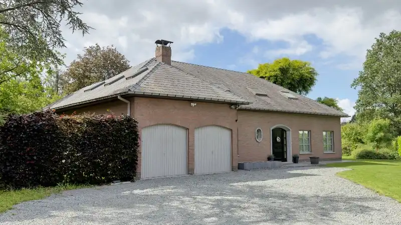 Zeer ruime villa van 400m² op 24 are foto 2