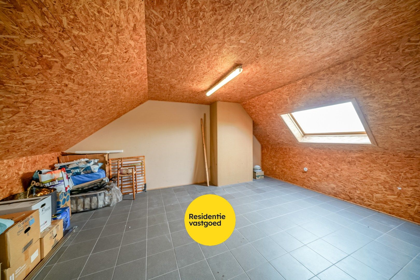 Instapklare woning met 3 kamers, tuin en garage foto 13