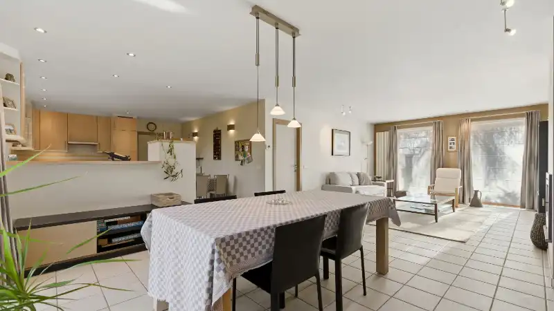 Villa van 209m² met 4 slaapkamers en zeer mooie tuin op 17 are foto 7