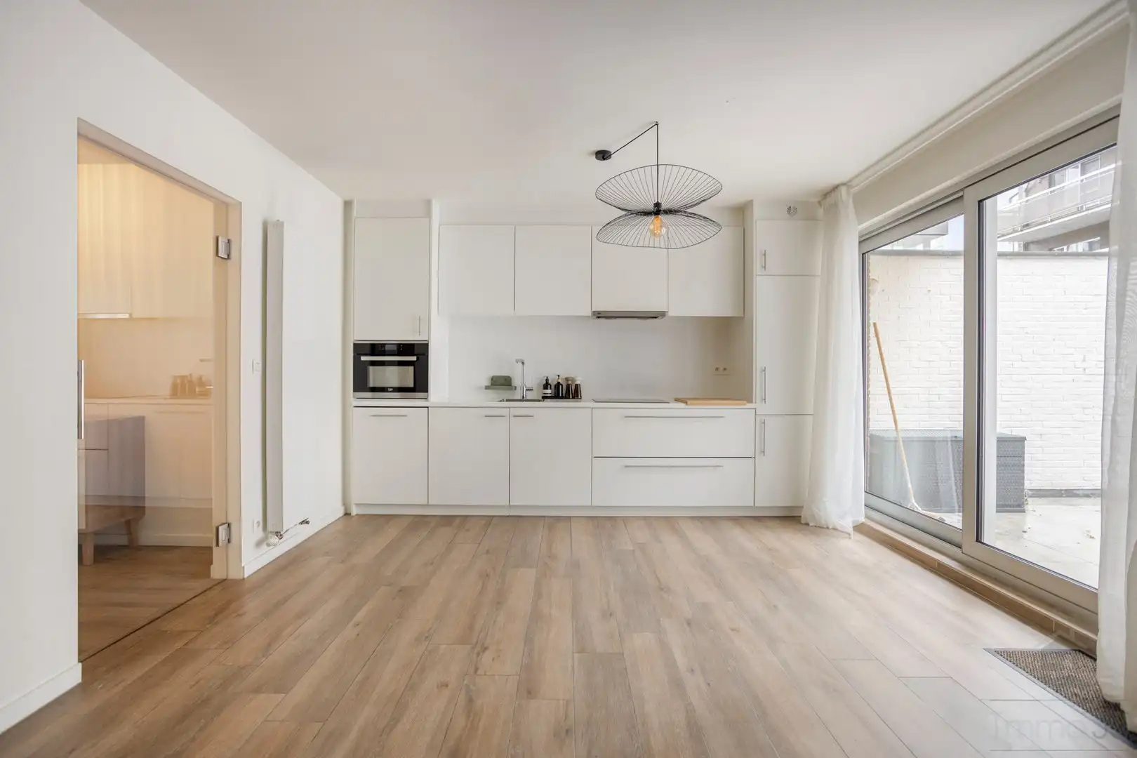 Gerenoveerd gelijkvloers appartement foto 4