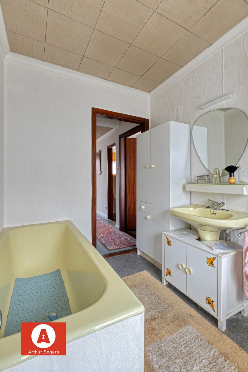 Te renoveren woning nabij centrum Breendonk foto 23