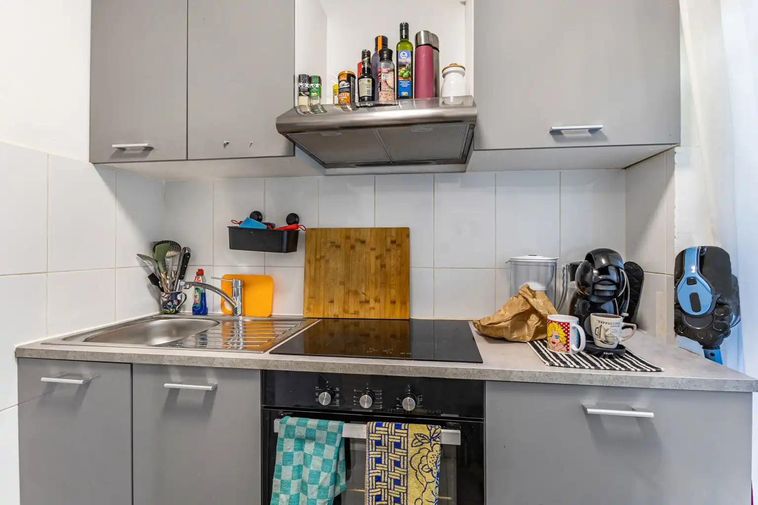 Studio op glvls met balkon en kelder foto 9