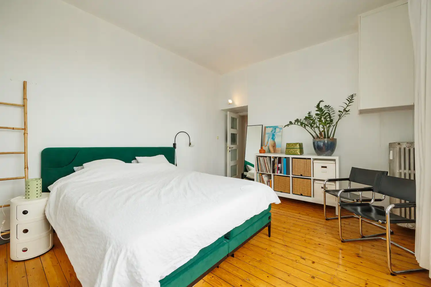 Ruim en lichtrijk art-decoappartement met terras, vlakbij Te Boelaerpark – Berchem foto 21