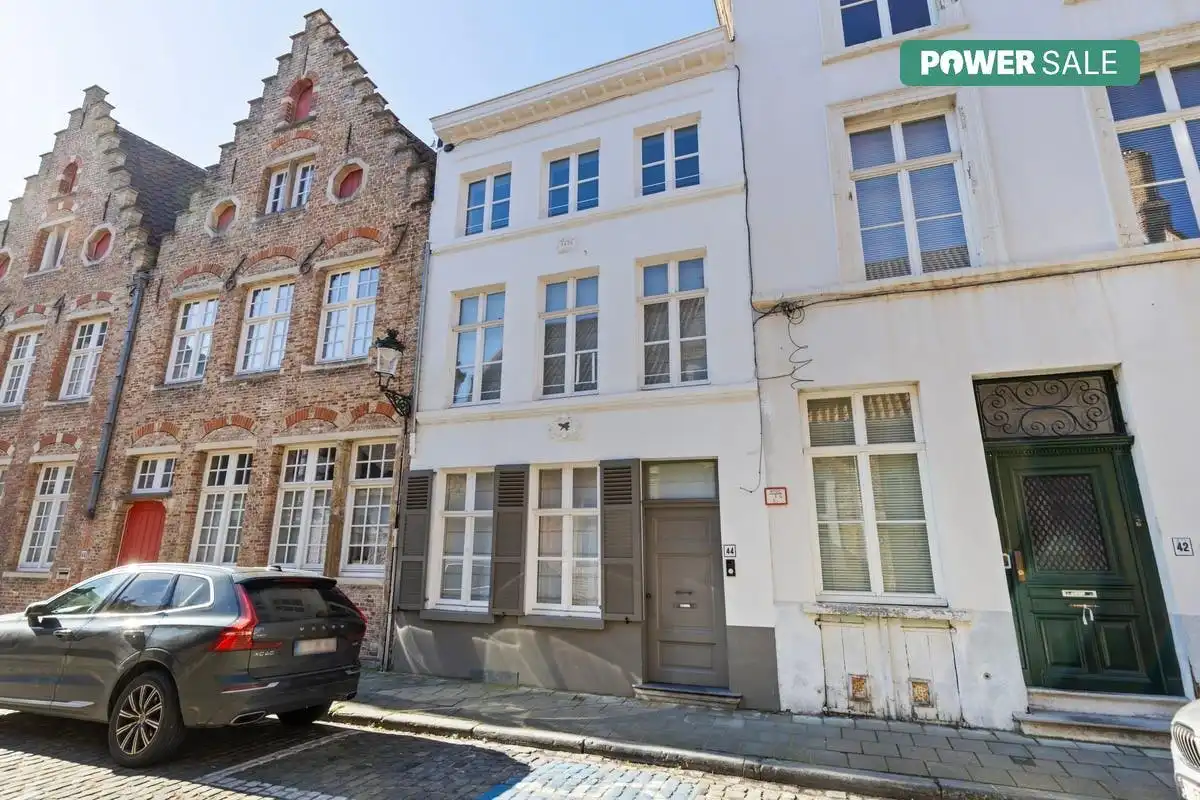 Charmant huis te koop in stadscentrum van Brugge foto 2