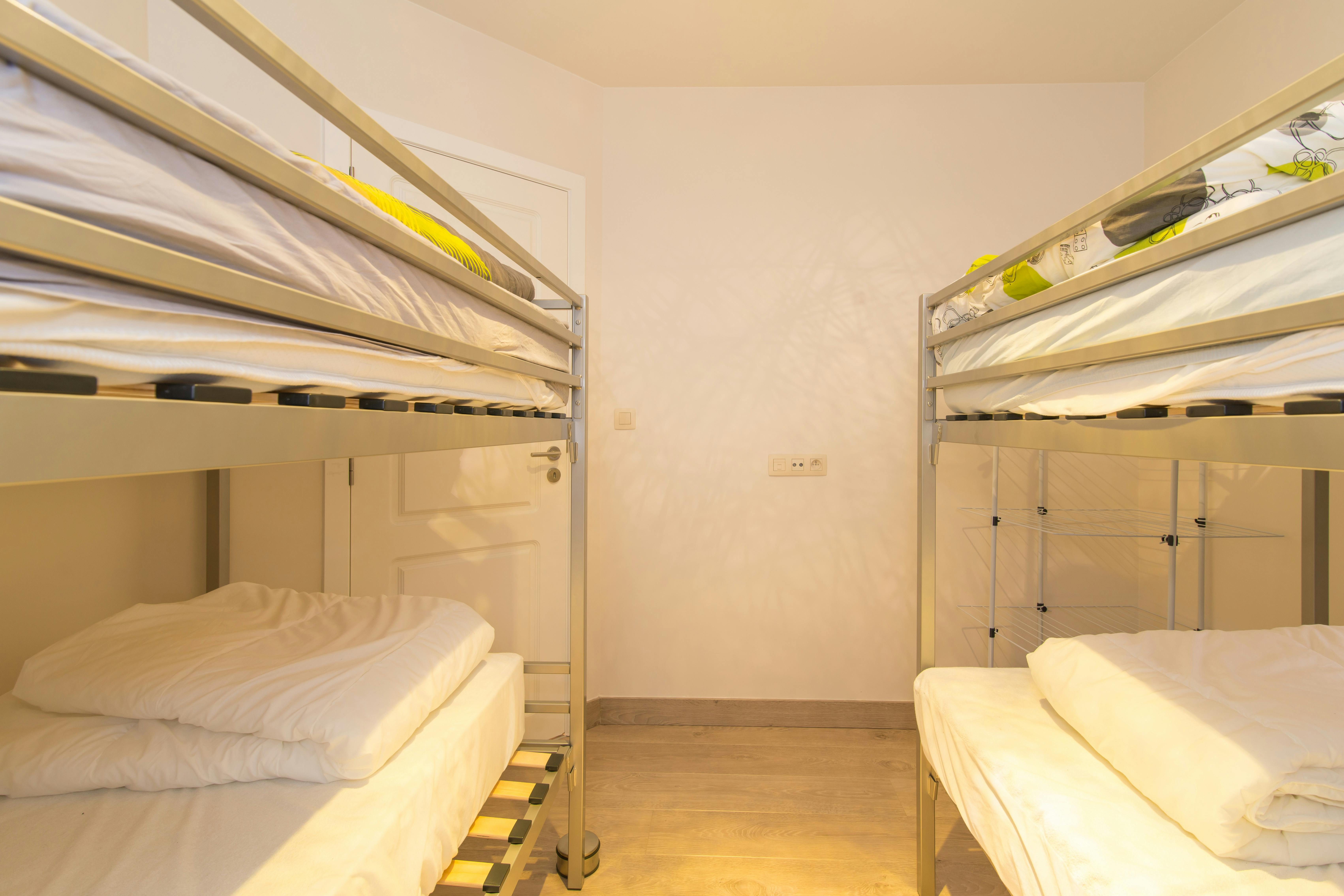 Ruim appartement met 2 slaapkamers vlakbij de Zeedijk ! foto 13