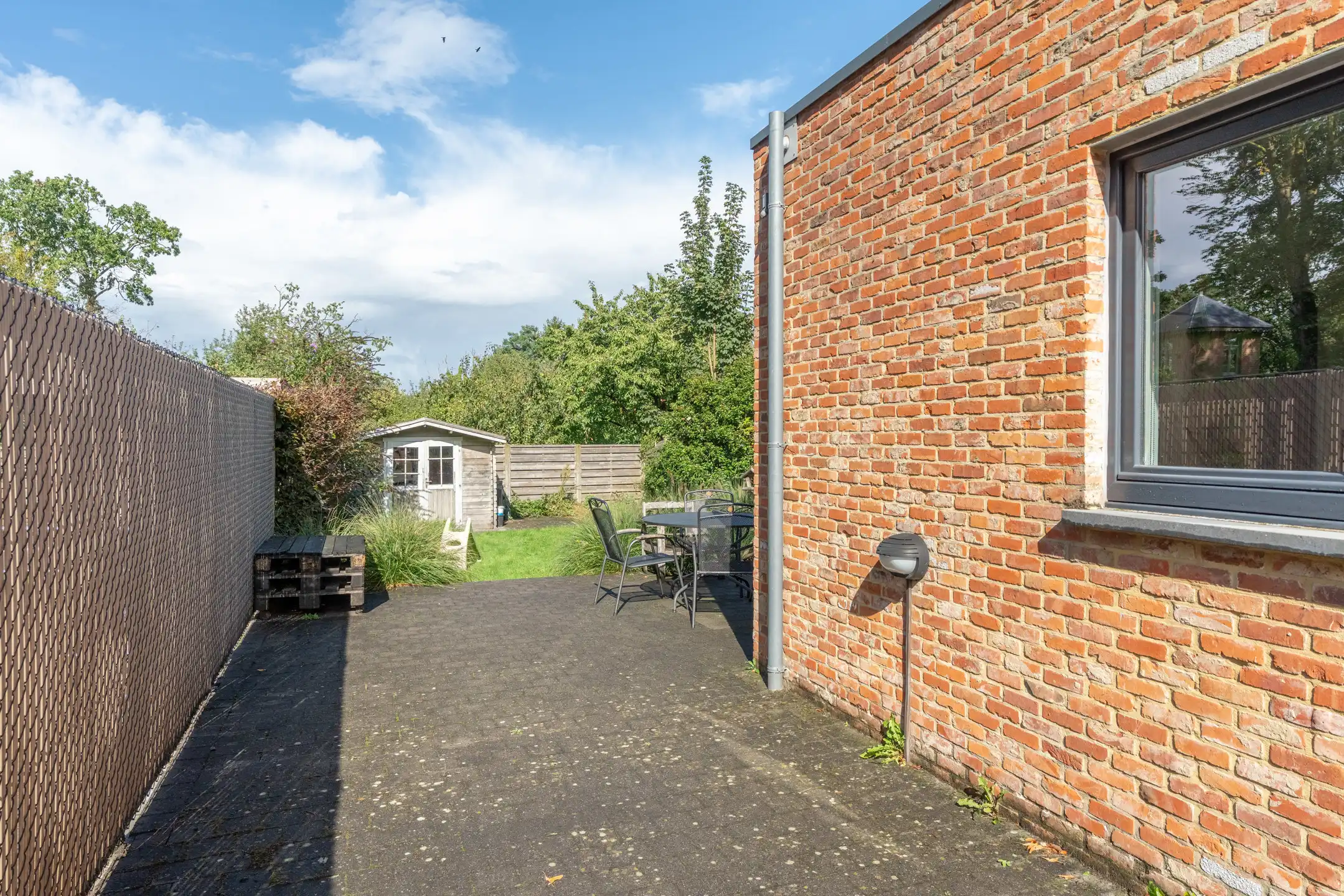 Instapklare 3 slaapkamerwoning met bureau en tuin te Turnhout foto 26