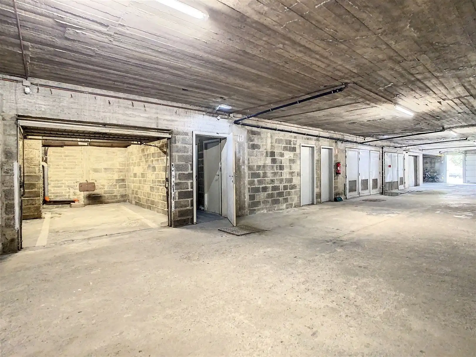 Instapklaar App met 2 slpks, autobox en kelder foto 25