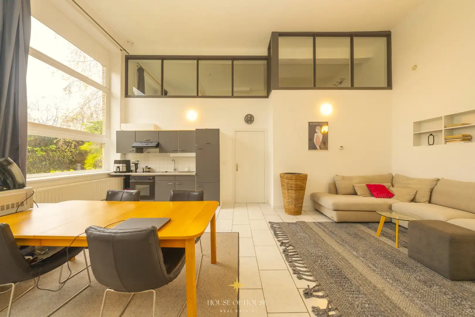 Exceptionele eigendom: Oude Gemeenteschool met directeurswoning , 3 appartementen en studio – zonder renovatieverplichting & mogelijkheid vakantieverhuur foto 21