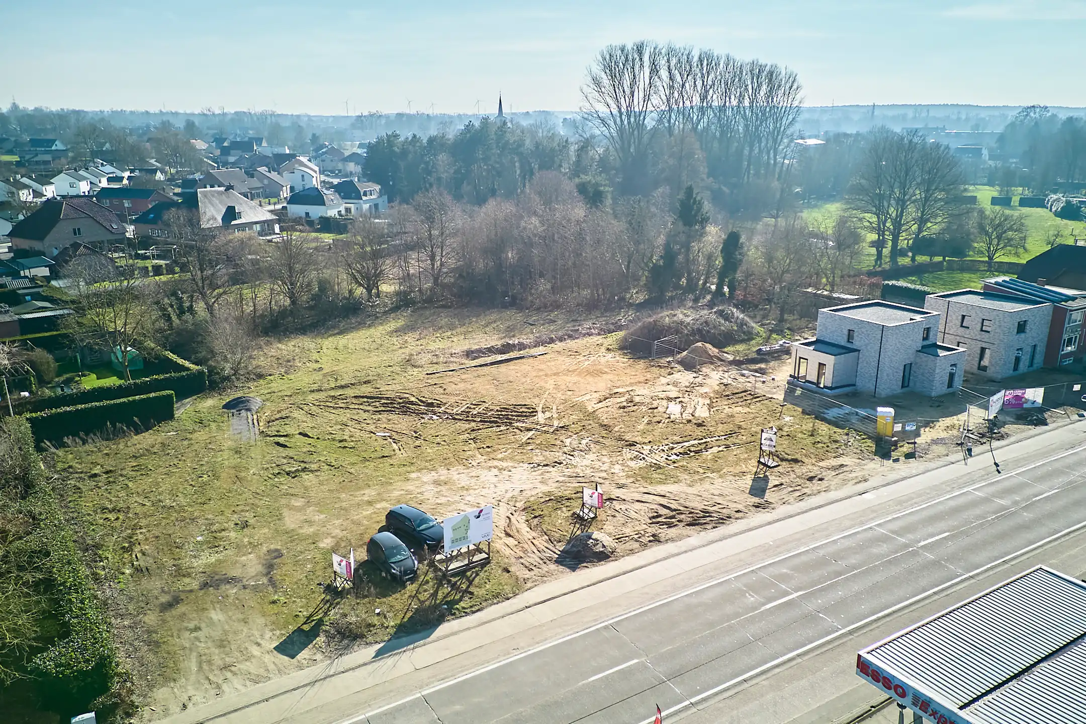 Drie vergunde bouwgronden te koop foto 2