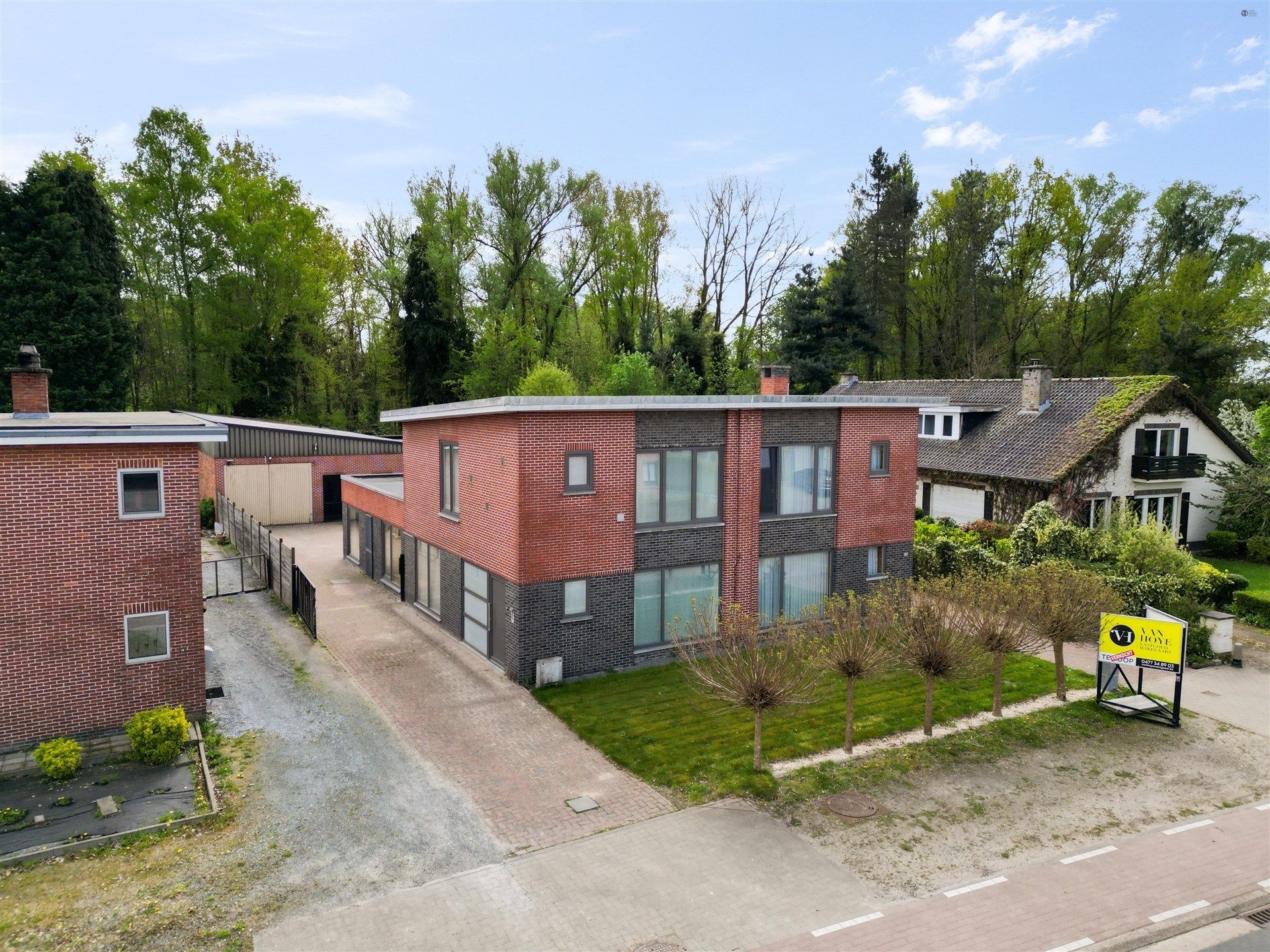 Hoofdfoto van de publicatie: Half open bebouwing 4.882m²