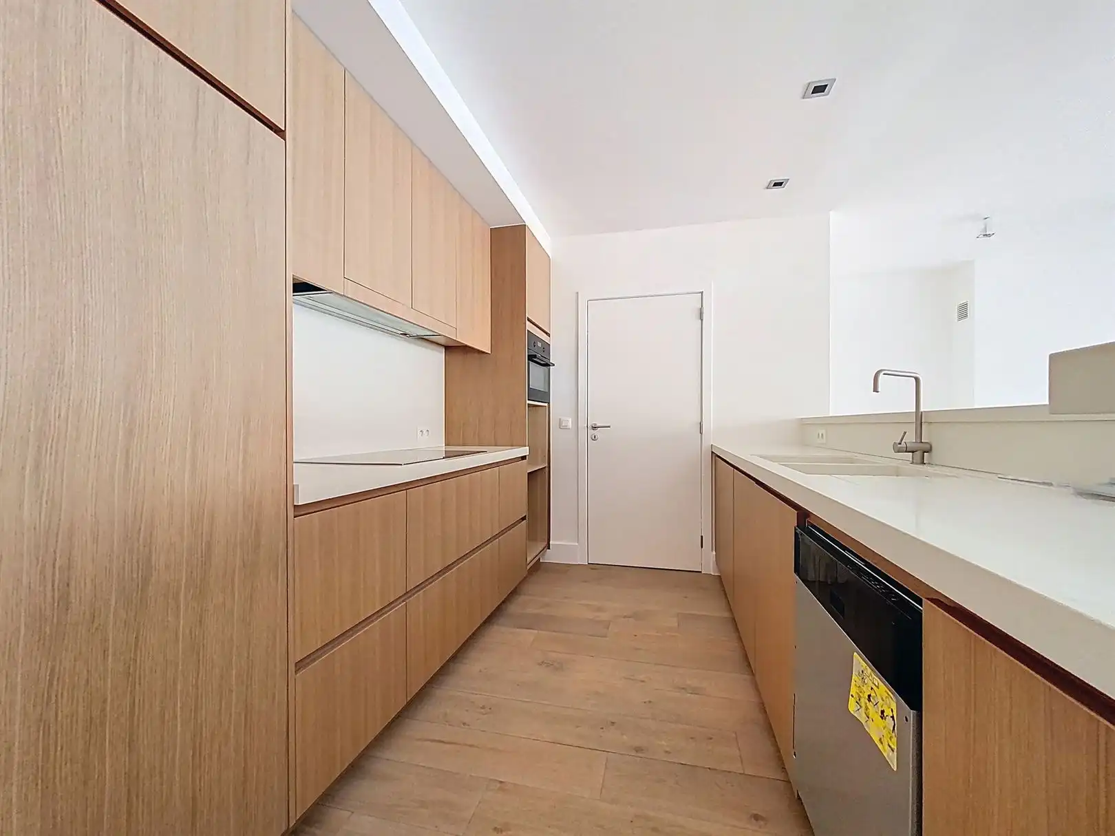 Appartement met ruim terras en P in centrum Brasschaat  foto 12