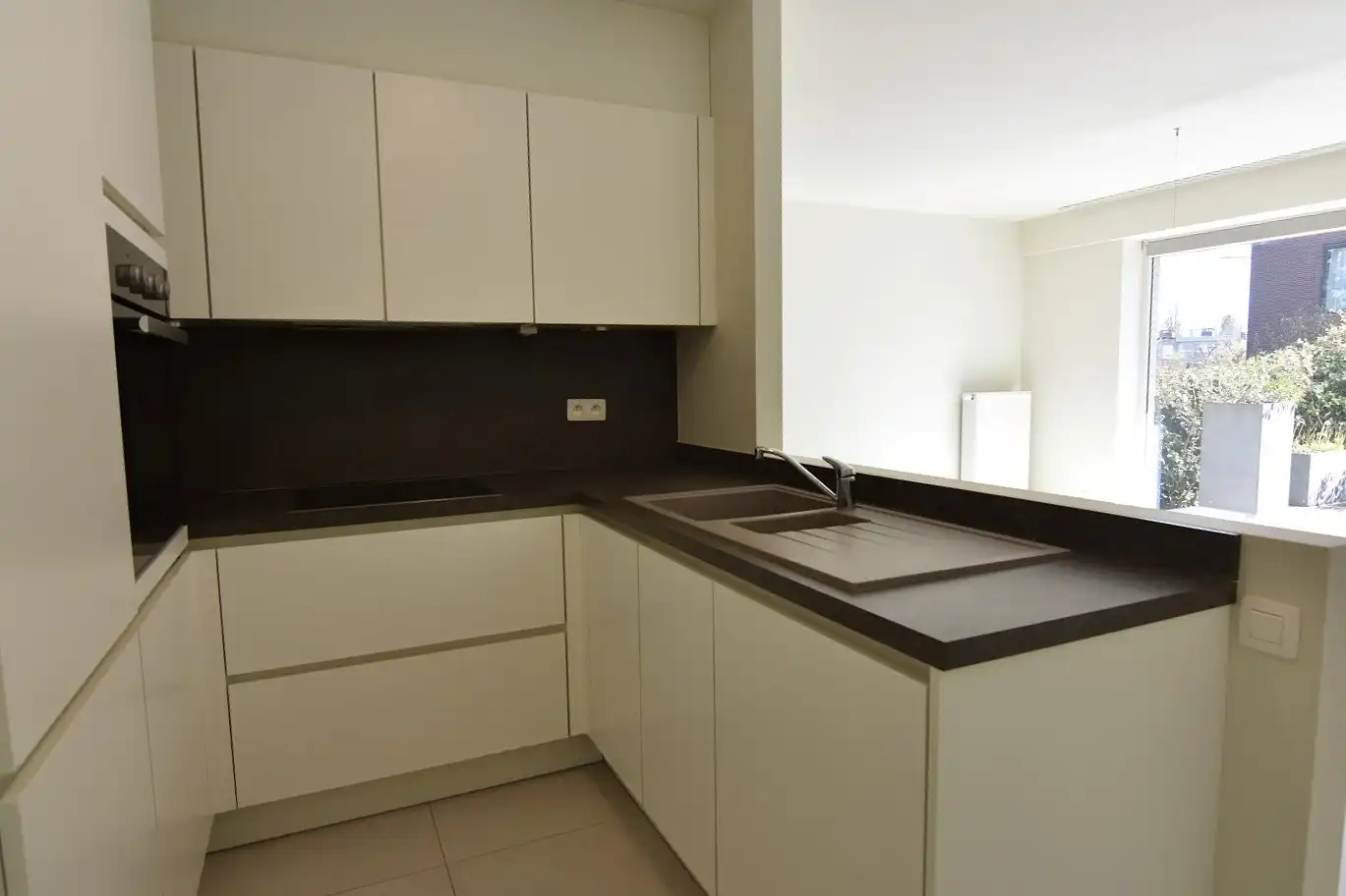 Ruim 3-slpk appartement met zonnig terras foto 6