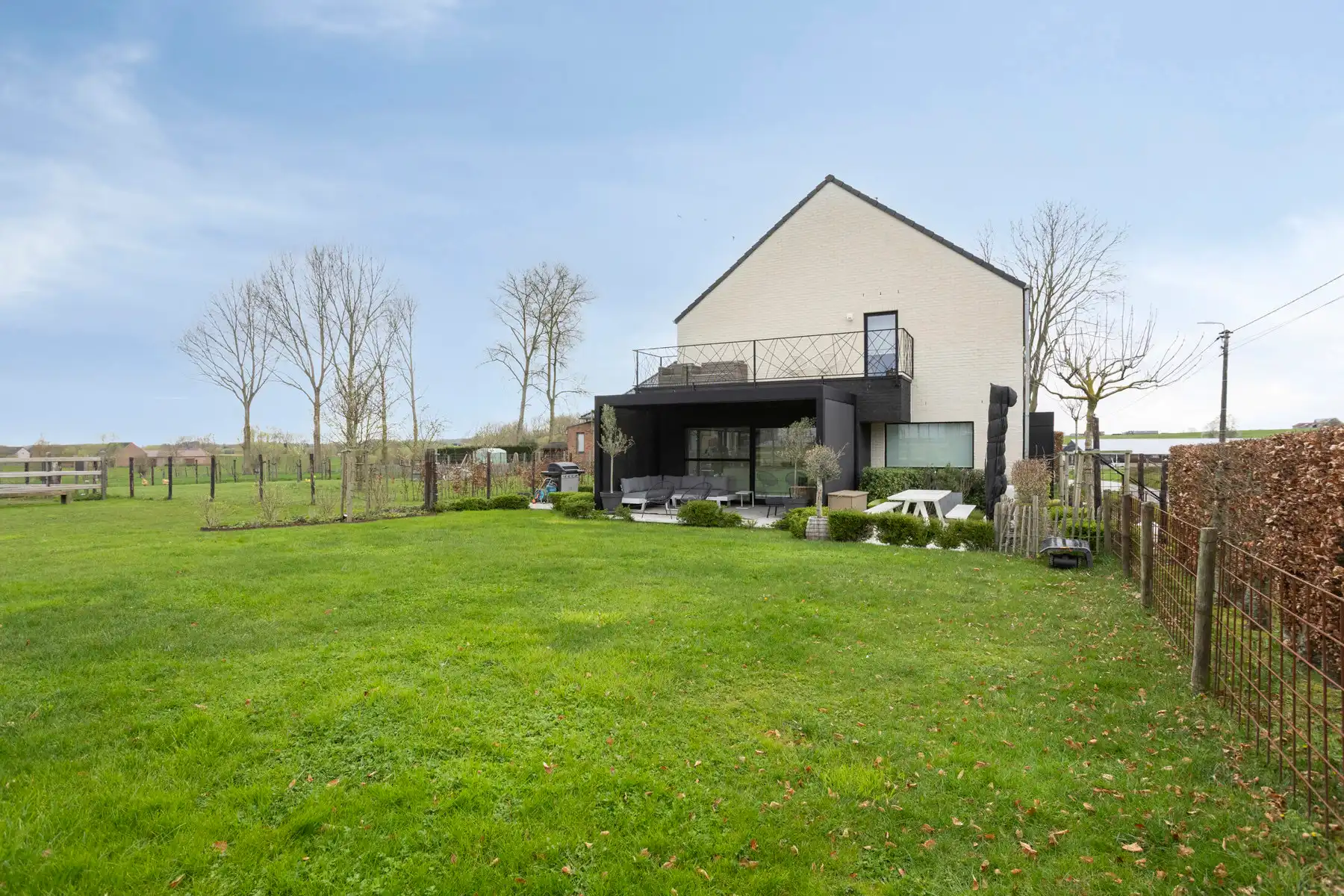 Prachtige 4-Gevelvilla in het groene omgeving foto 28