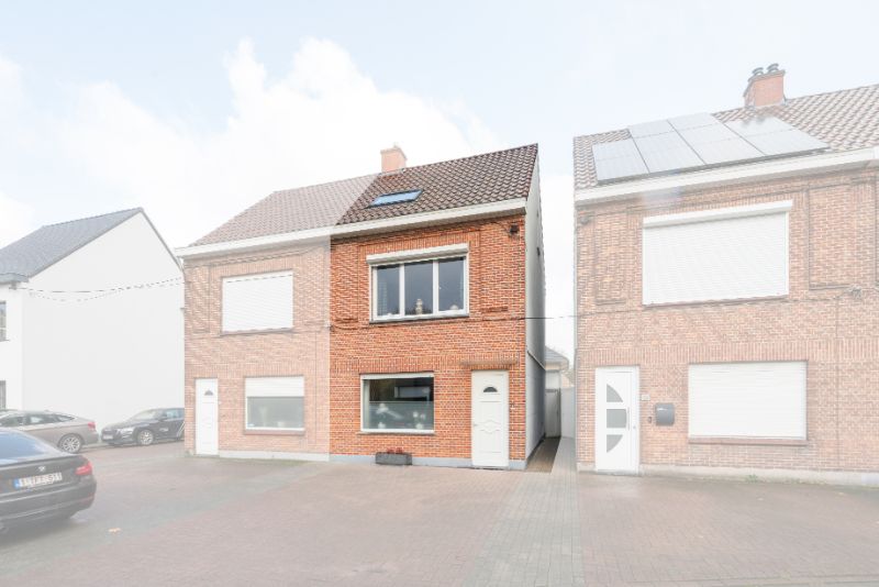 Instapklare woning in het centrum van Evergem foto 16