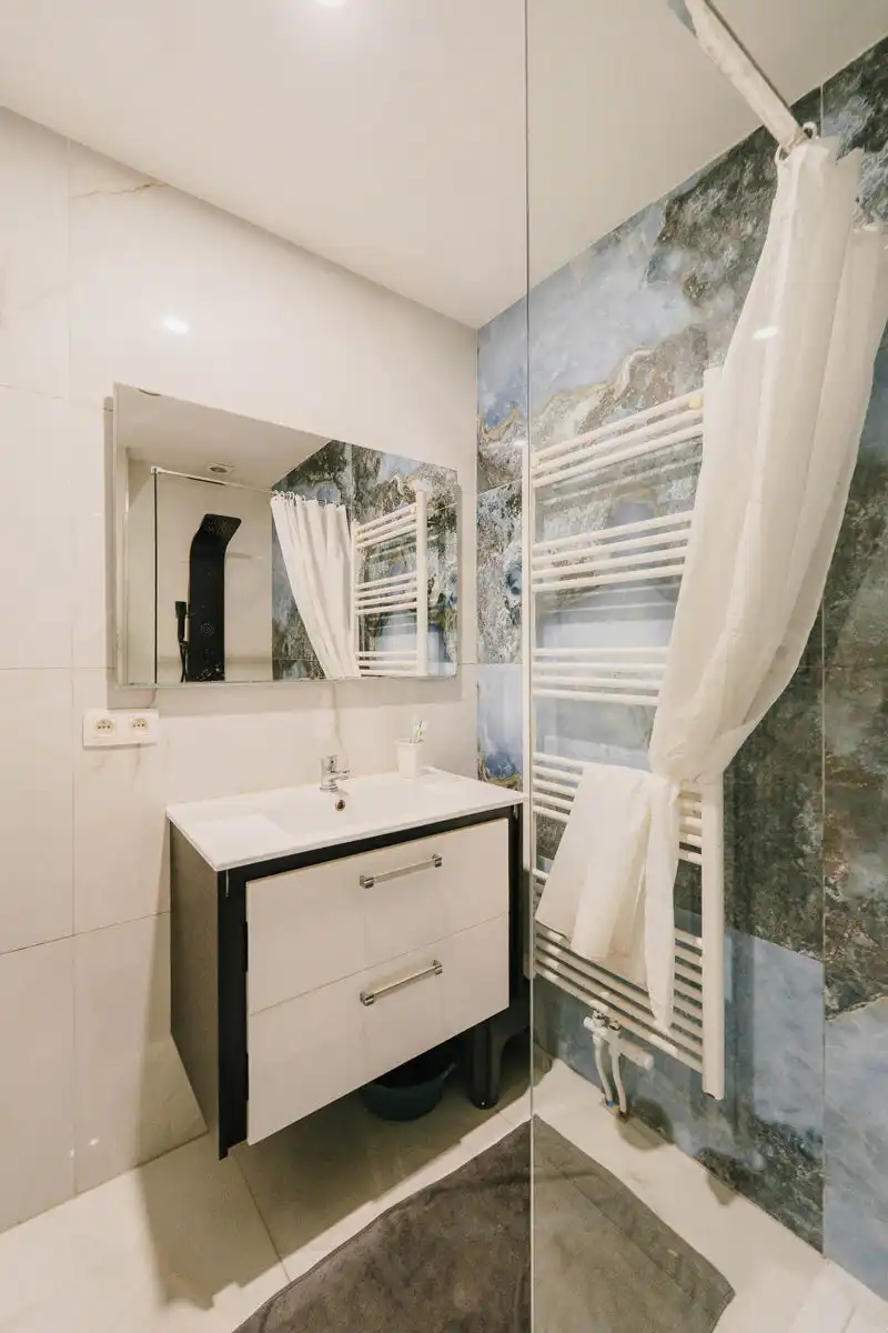 Verrassend ruime woning met sfeervolle leefruimte foto 13