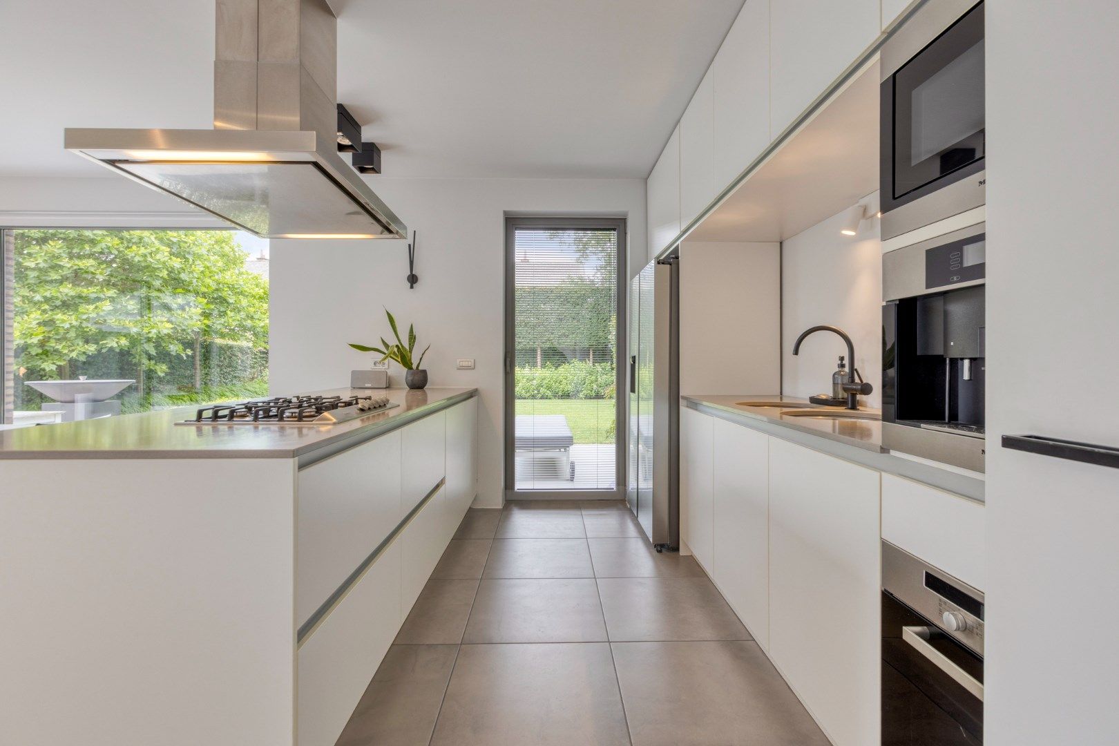 Moderne, instapklare gezinswoning met 3 slpks in een doodlopende straat te Mol-Donk !  foto 10